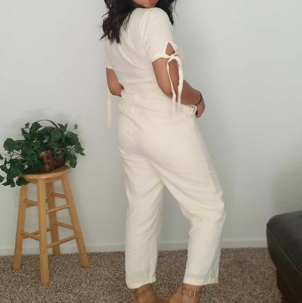 CREAM BUTTON DOWN JUMPSUIT - Picture 3 of 5